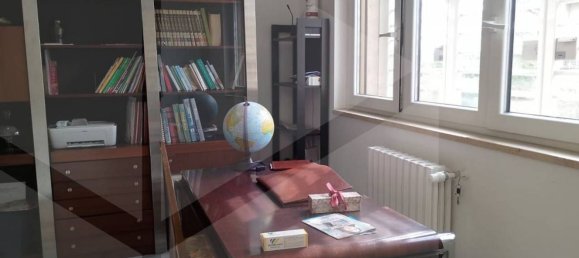 5-salle Appartement à Bari, Italy No. 32761 17