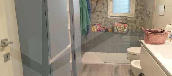 5-salle Appartement à Bari, Italy No. 32761 18