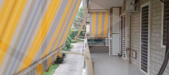 5-salle Appartement à Bari, Italy No. 32761 4