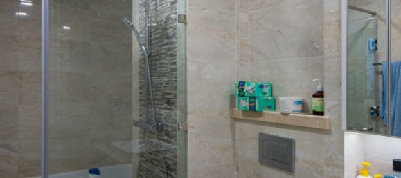 3 bedrooms Apartment in District 1, Vietnam No. 18362 12