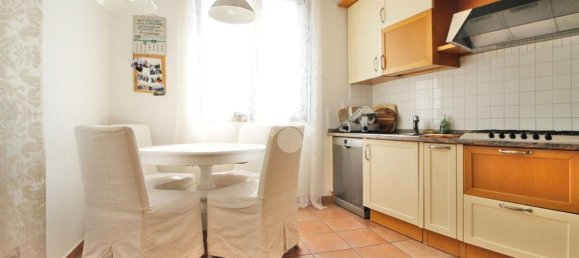 4 rooms Apartment in Mariano Comense, Italy No. 283400 10