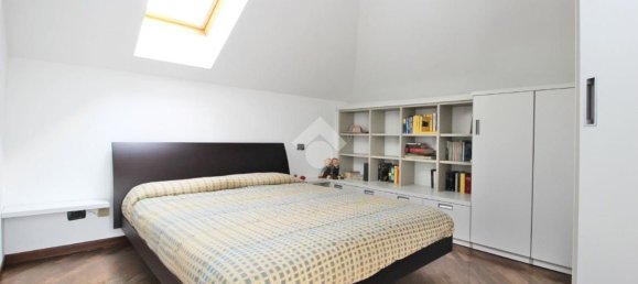 4 rooms Apartment in Mariano Comense, Italy No. 283400 27