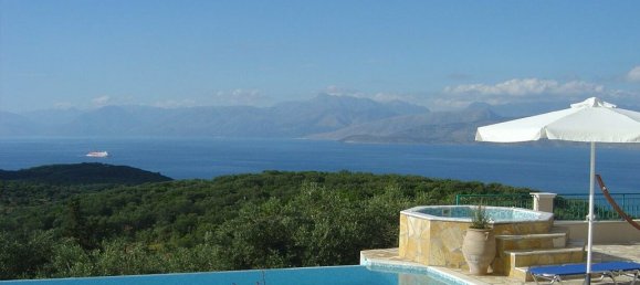 5 bedrooms Villa in Corfu, Greece No. 6484 2