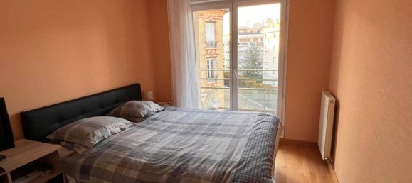 2 bedrooms Apartment in Courbevoie, France No. 334294 4