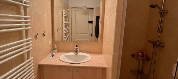 2 bedrooms Apartment in Courbevoie, France No. 334294 8