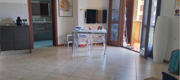 1 room Commercial property in Cologno Monzese, Italy No. 329001 2