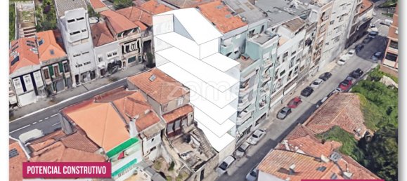 3 bedrooms Building in Porto, Portugal No. 49333 3