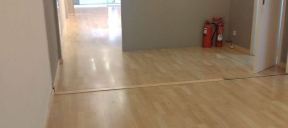 Propiedad comercial en Barcelona, Spain 81 m² No. 178918 6