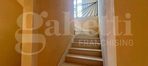 2 bedrooms House in Canale, Italy No. 151877 5