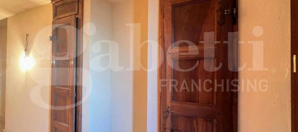 2 bedrooms House in Canale, Italy No. 151877 4