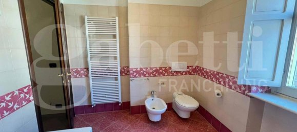 2 bedrooms House in Canale, Italy No. 151877 14