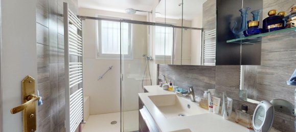 5 bedrooms House in Sainte-Genevieve-des-Bois, France No. 322656 6