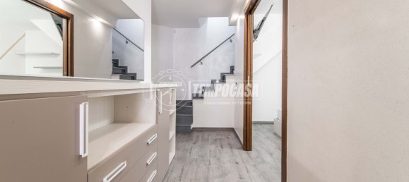 2 Schlafzimmer Wohnung in Olgiate Olona, Italy, Nr. 328709 18