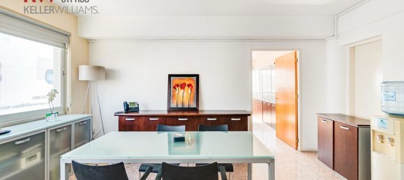 Oficina de 2 habitaciónes en Limassol, Cyprus No. 26373 3