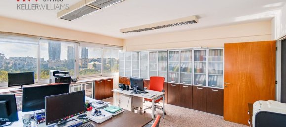 Oficina de 2 habitaciónes en Limassol, Cyprus No. 26373 6