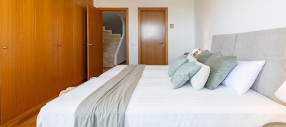 3 bedrooms Penthouse in Paterna, Spain No. 136433 9