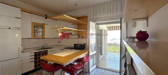 4 bedrooms Apartment in Genoa, Italy No. 313403 11