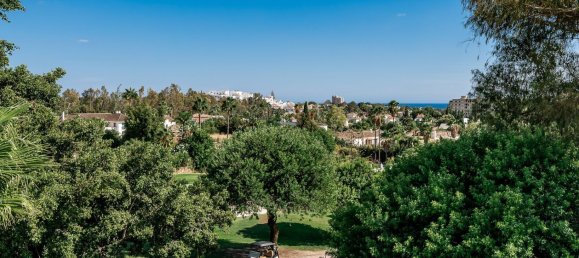 6 bedrooms Villa in Marbella, Spain No. 109442 2