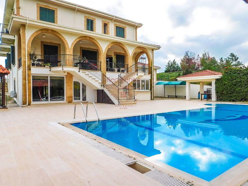 5 bedrooms Villa in Girne, Northern Cyprus No. 3639
