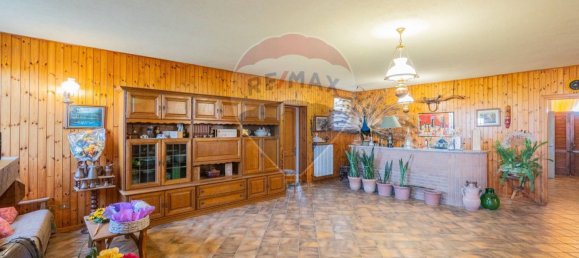 4 bedrooms Villa in Poviglio, Italy No. 270469 4