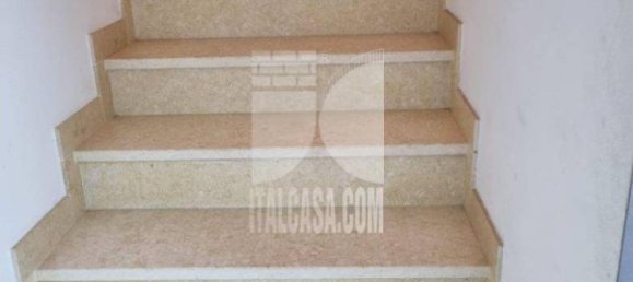 3 Schlafzimmer Haus in Mantua, Italy, Nr. 326542 15