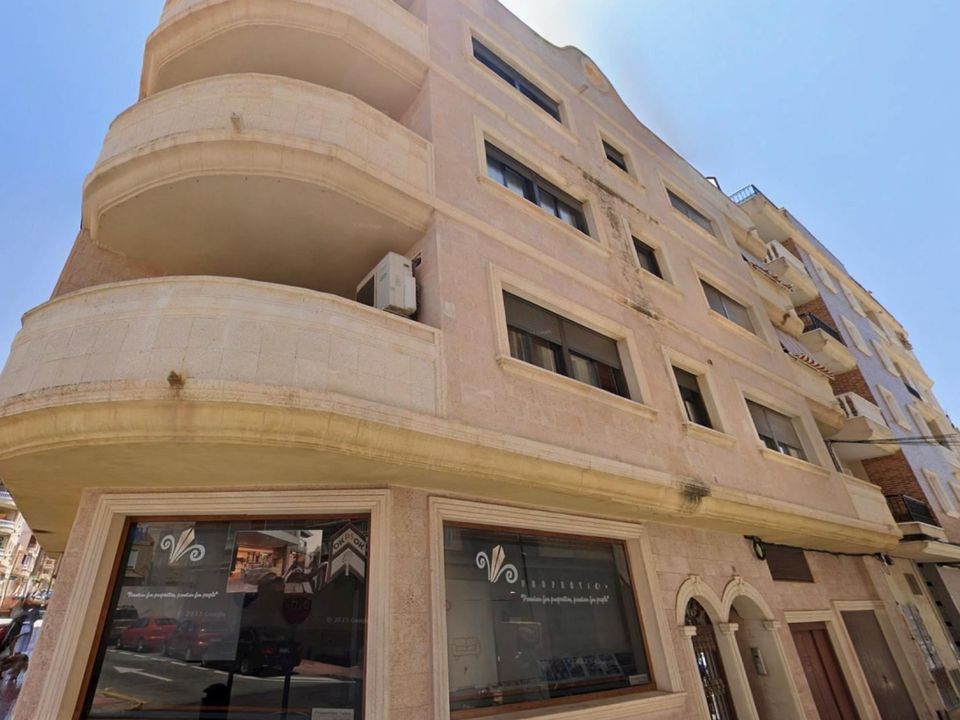 3 bedrooms Apartment in Torrevieja, Spain No. 181526