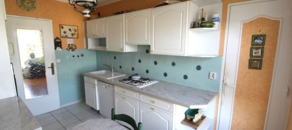 3 bedrooms Apartment in Nevers, France No. 358719 6