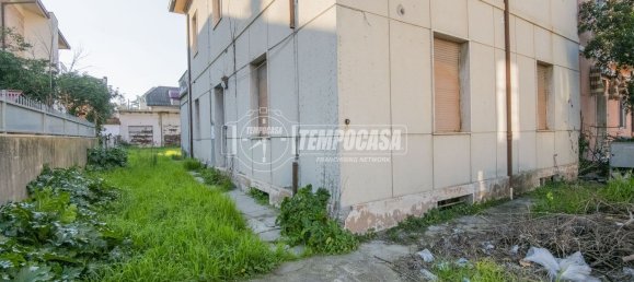 Дуплекс с 4 комнатами в Чезена, Италия № 260571 12