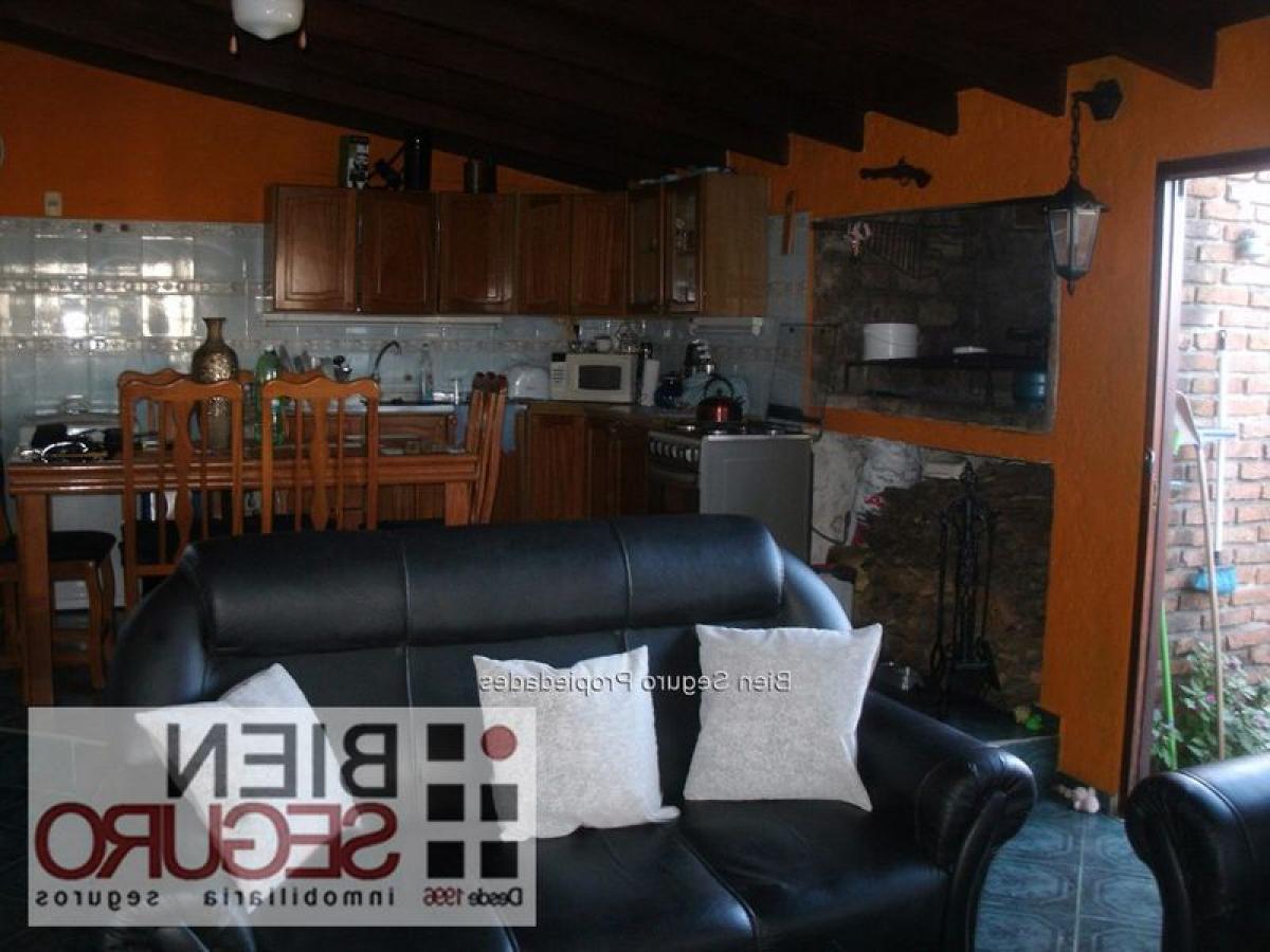 2 bedrooms House in Canelones, Uruguay No. 2928