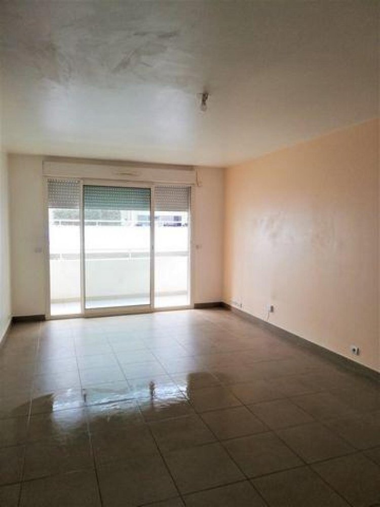 2 bedrooms Condo in Nice, France No. 16123