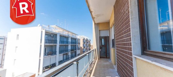 Квартира с 4 спальнями в Лечче, Италия № 98026 13