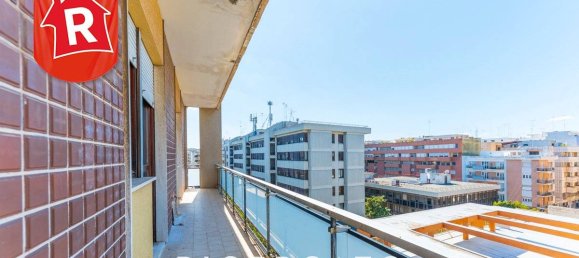 Квартира с 4 спальнями в Лечче, Италия № 98026 34