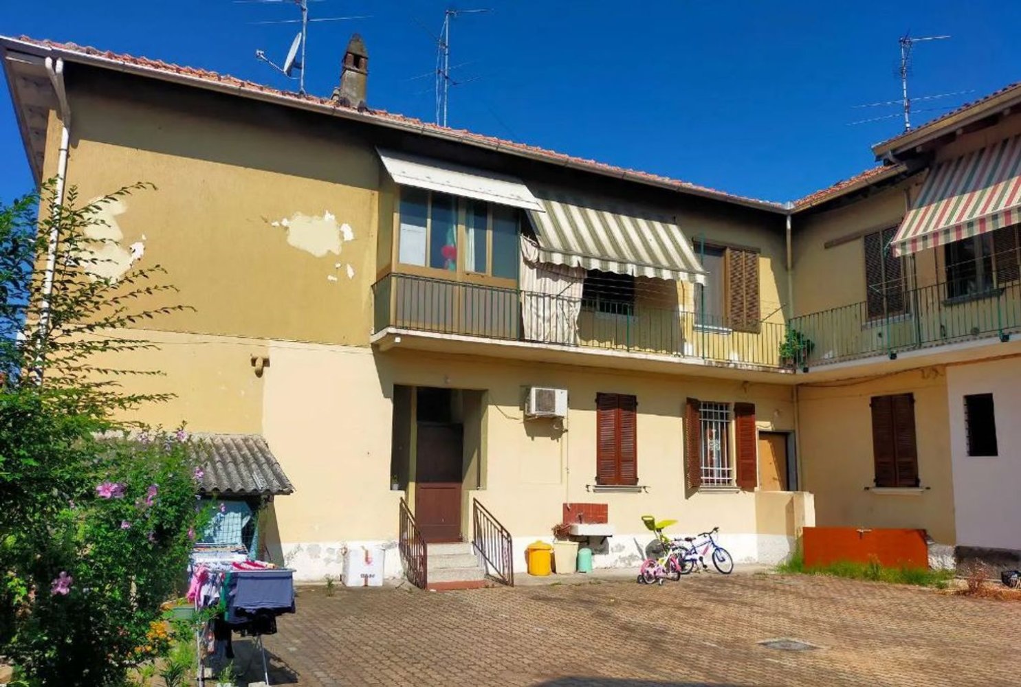 3غرفة شقة في Vigevano, Italy رقم 180433