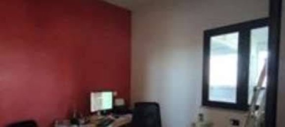 1 room Commercial property in Parma, Italy No. 371826 2