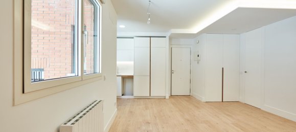 Apartamento de 2 dormitorios en Madrid, Spain No. 172082 10