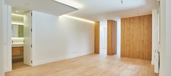Apartamento de 2 dormitorios en Madrid, Spain No. 172082 3