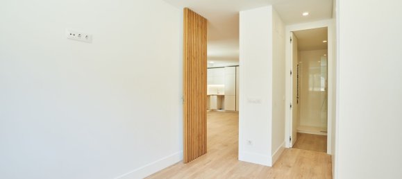 Apartamento de 2 dormitorios en Madrid, Spain No. 172082 19