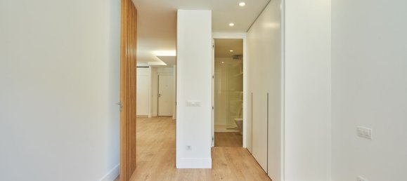 Apartamento de 2 dormitorios en Madrid, Spain No. 172082 18