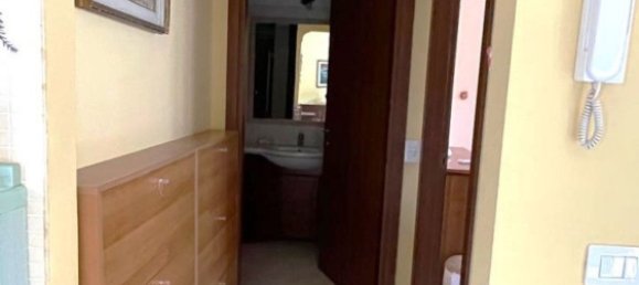 2 rooms Apartment in Rome, Italy No. 170085 9