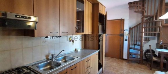 3 rooms Apartment in Carrara, Italy No. 295364 2