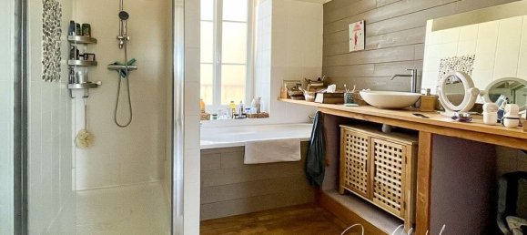 Casa de 5 dormitorios en Vierzon, France No. 216155 3