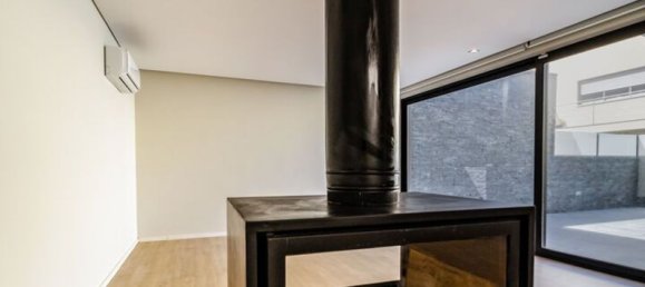 3 Schlafzimmer Haus in Madalena, Portugal, Nr. 18050 11