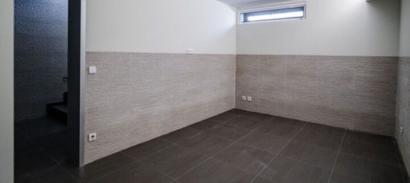 3 Schlafzimmer Haus in Madalena, Portugal, Nr. 18050 17