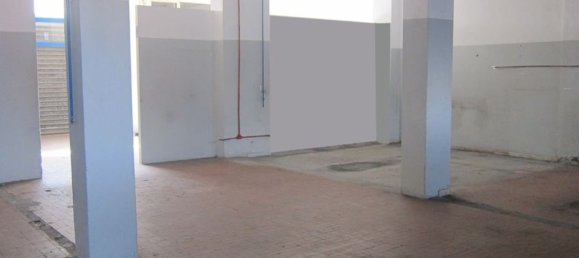 Gewerbliche Immobilie in Lucca, Italy 100m², Nr. 62723 4