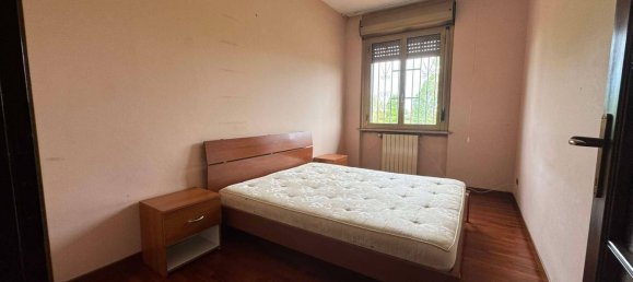 5 bedrooms Villa in Suardi, Italy No. 360873 2