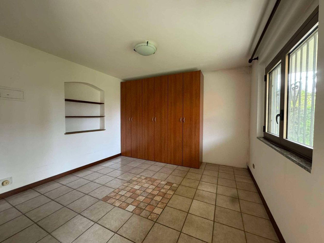 5 bedrooms Villa in Suardi, Italy No. 360873