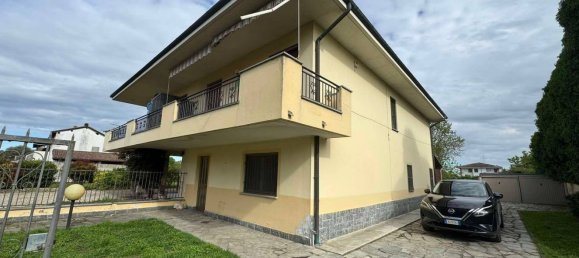 5 bedrooms Villa in Suardi, Italy No. 360873 25