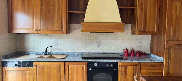 5 bedrooms Villa in Suardi, Italy No. 360873 9