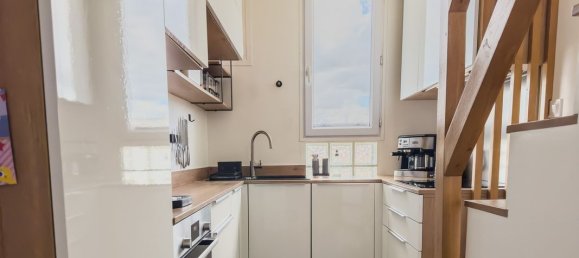 2 bedrooms Duplex in Courbevoie, France No. 165793 3