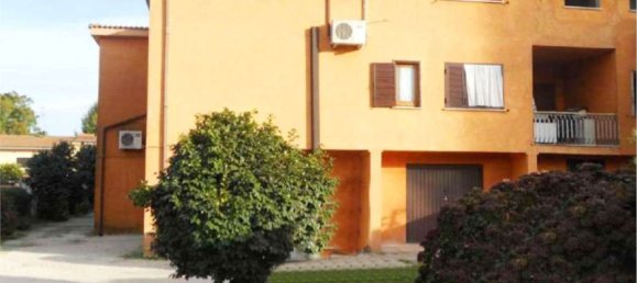 4 rooms Apartment in Lariano, Italy No. 196533 2